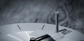 Jak przykleić wydruk cukrowy? Jak przykleić wydruk cukrowy?