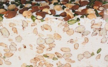 Co zrobić żeby figurka z masą cukrową stwardniała?