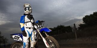 Czy 14 latek może jeździć crossem?