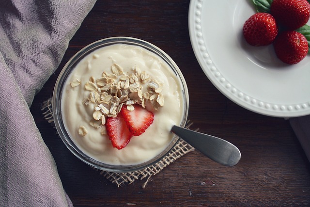 Kiedy najlepiej jeść jogurt?
