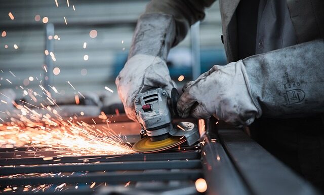 Ile kosztuje szlifierka na baterie?